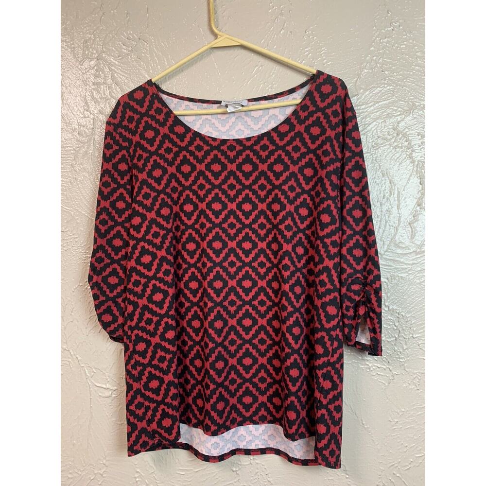 Star Vixen Red Black Geometric Print 3/4 Sleeve Round Neck Top Size‎ Medium